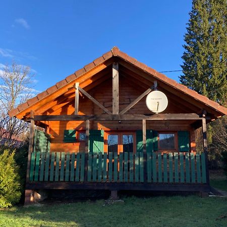 Camping-Chalets La Faviere Lac des Rouges Truites Luaran gambar